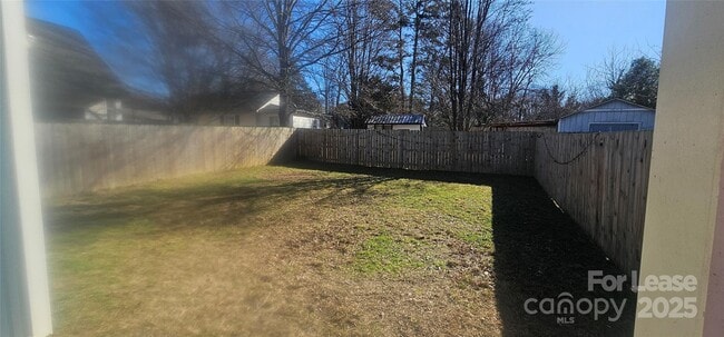 Foto del edificio - 3912 Ironwood St