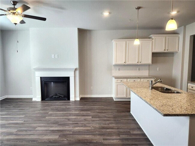 Building Photo - 434 Lanier Cir