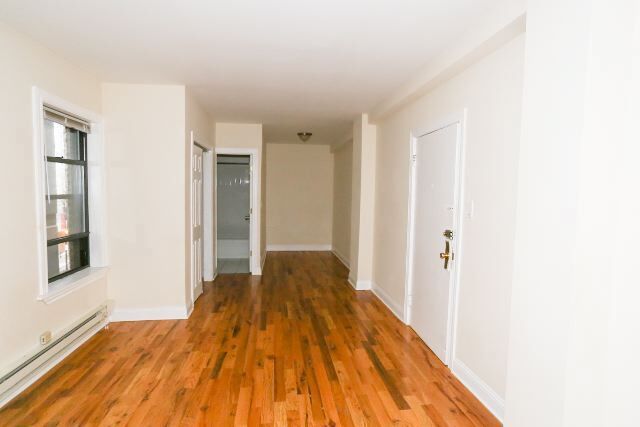 Foto del edificio - 1352 N Dearborn St