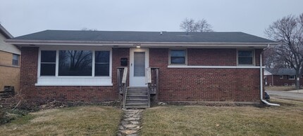 Building Photo - 22404 Lawndale Ave