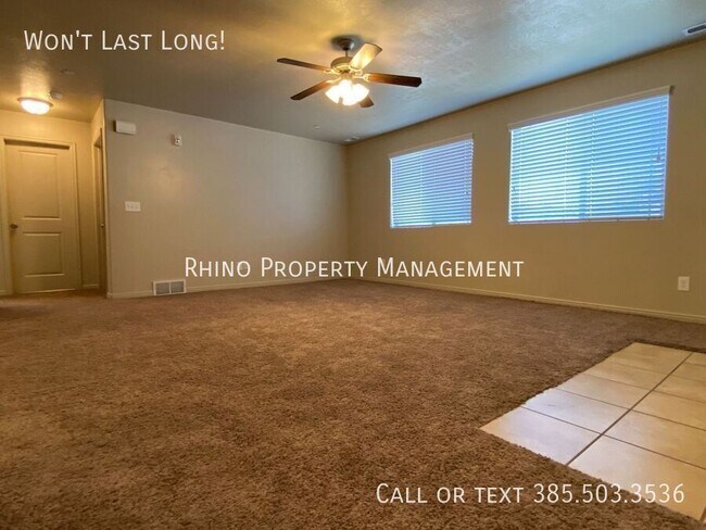 Foto del edificio - 6941 Village River Ln