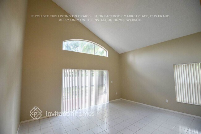 Foto del edificio - 4415 SW 153rd Ave