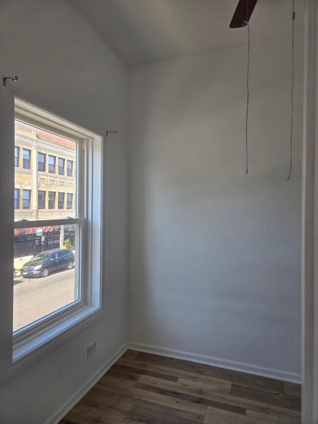 Foto del edificio - 7055 N Clark St