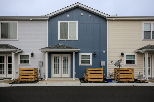 Building Photo - 841 Hastings St Apt B