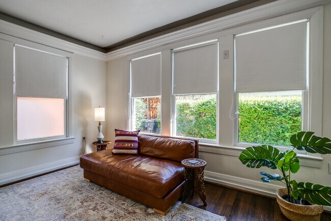 Room for a living area. - 600 N Montclair Ave