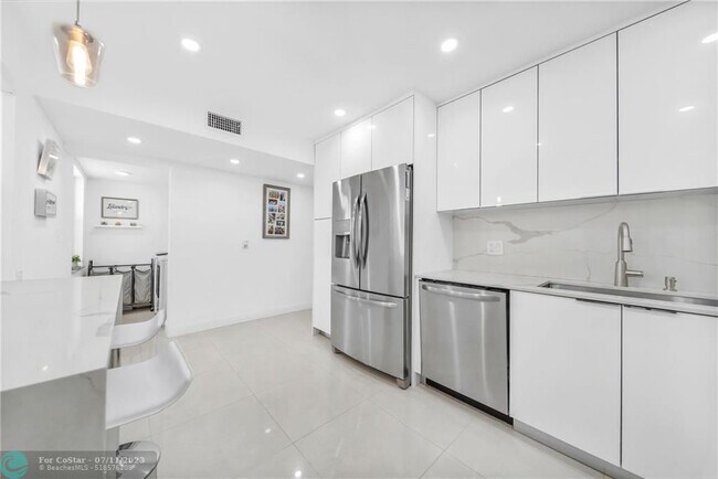 Foto del edificio - 901 Cypress Grove Dr