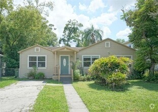 Building Photo - 810 W Woodlawn Ave