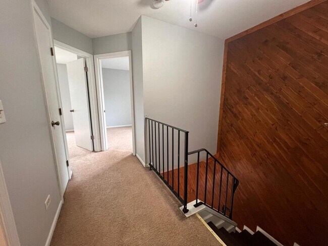 Foto del edificio - 1420 Andover Dr