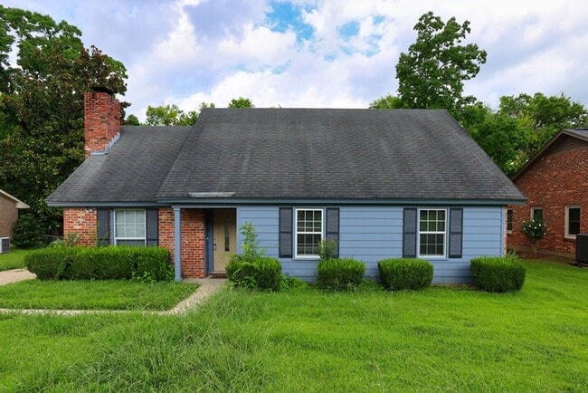 Building Photo - 5817 Carriage Brook Rd