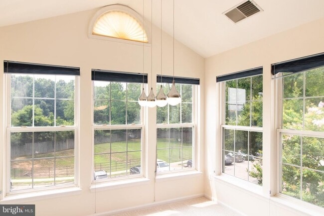 Building Photo - 7505 Calderon Ct