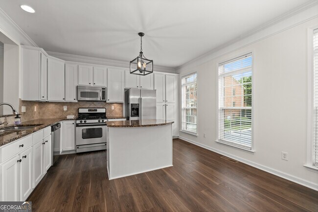 Building Photo - 4637 Wehunt Commons Dr