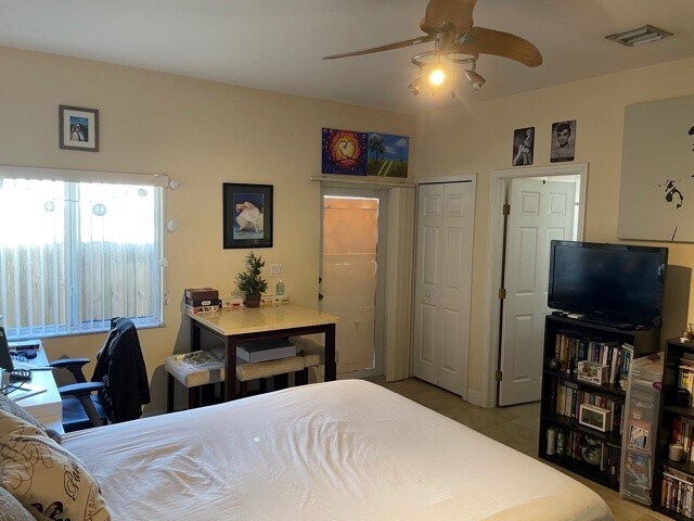 Foto del edificio - 2931 SW 38th Ave