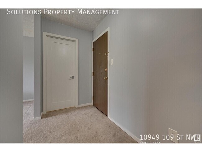 Photo du bâtiment - Bright and Spacious 1 Bedroom Unit