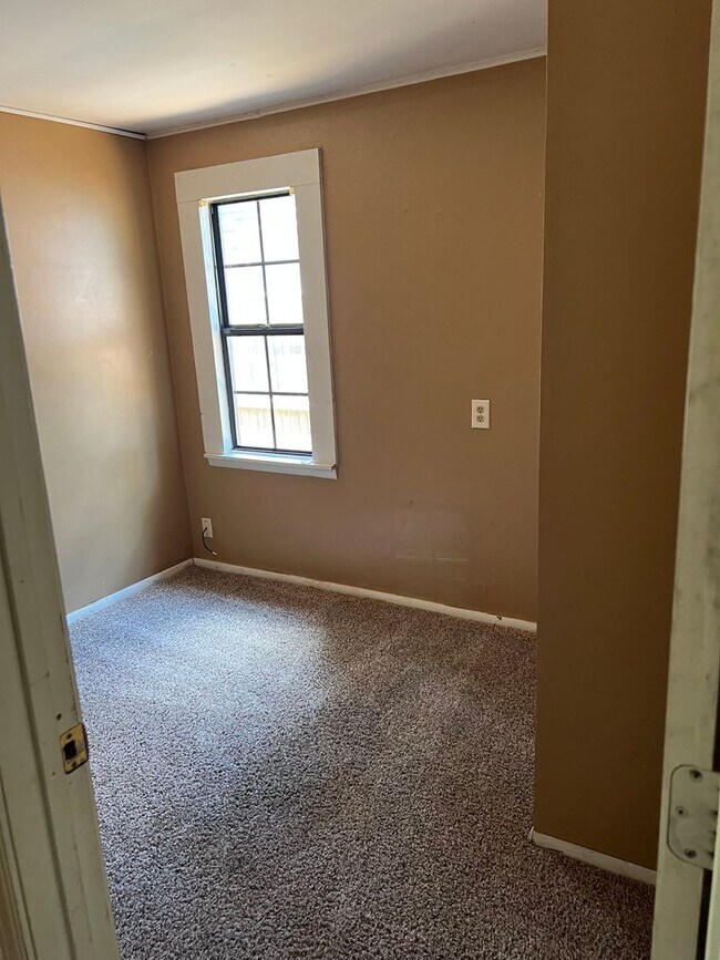 Building Photo - 1201 N 45th St