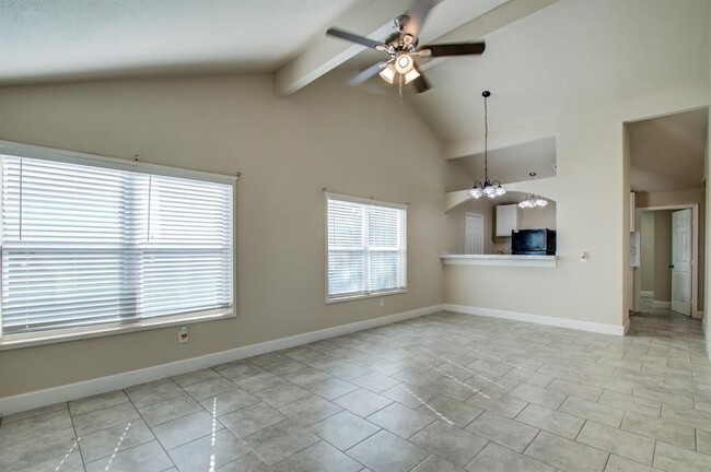 Building Photo - 13502 Townwood Dr
