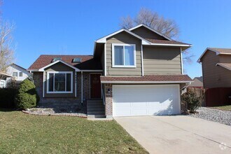 Building Photo - 532 Dix Cir