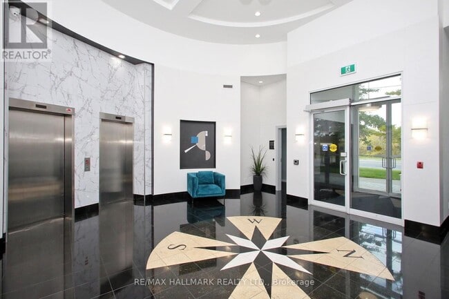 Photo du bâtiment - 2067 Lake Shore Blvd W