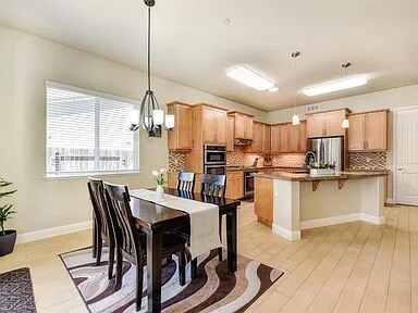Building Photo - 2077 Hidden Falls Dr