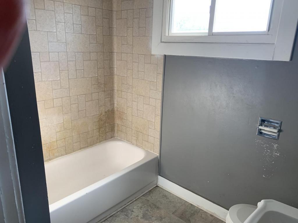 Foto del edificio - 729 Sandahl Ave