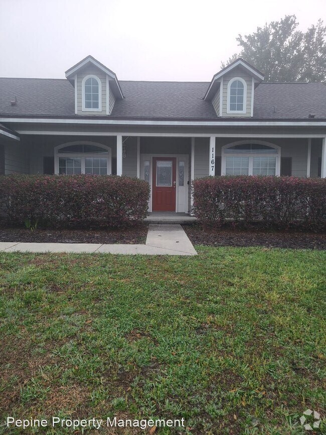 Retreat at Fletchers Mill Common Apartments under 800 Gainesville