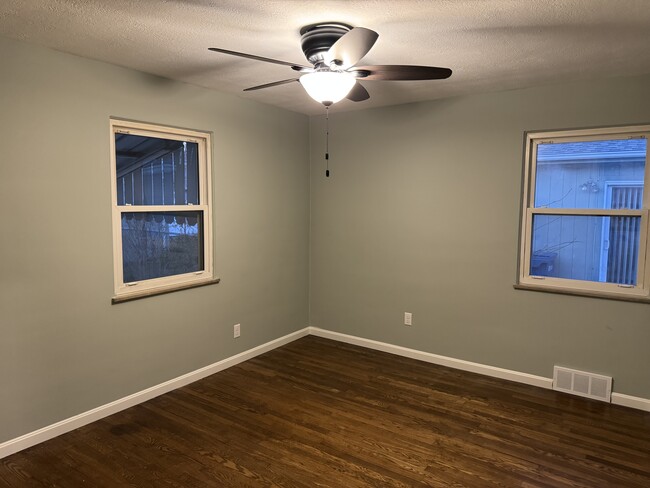 Building Photo - 5938 Porter Rd