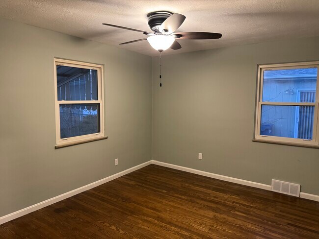 Foto del edificio - 5938 Porter Rd