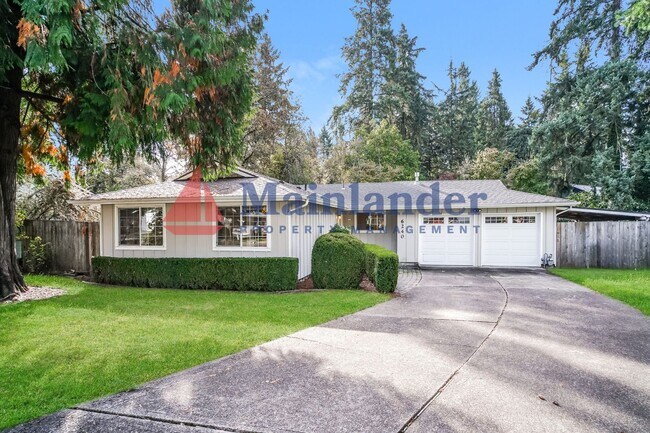 Building Photo - Welcome to this Charming 3-Bedroom, 2-Bath...