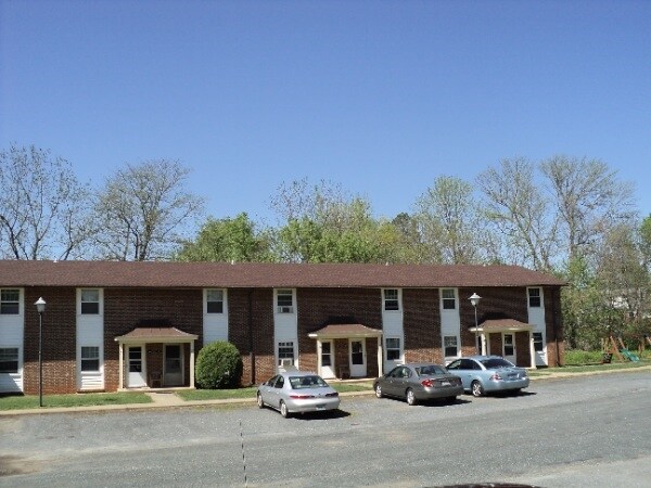 Lee Grant Apartments Apartments Appomattox, VA