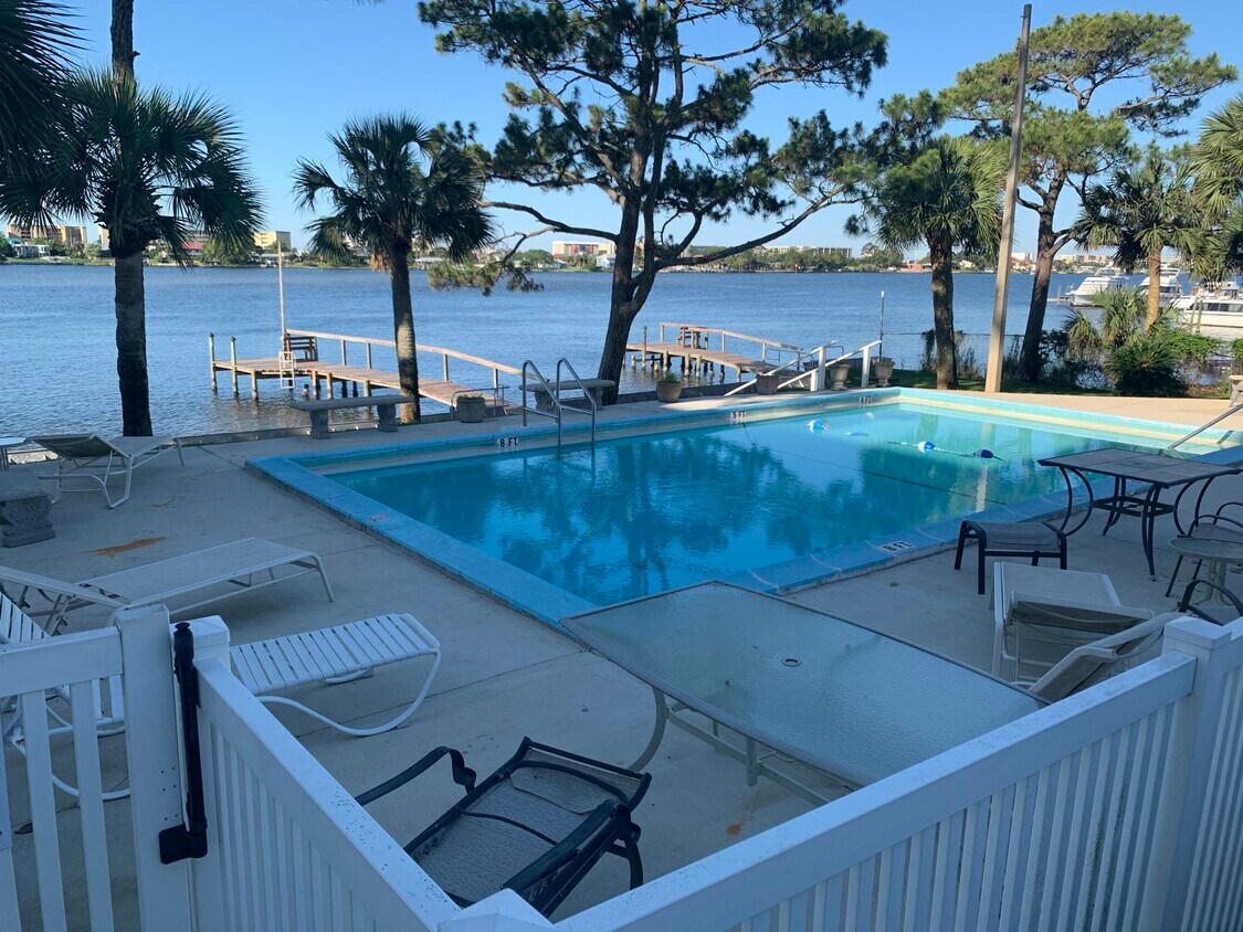 4 Miracle Strip Pkwy SW Unit 25, Fort Walton Beach, FL 32548 Condo