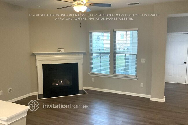 Foto del edificio - 1012 Crinoline Ln