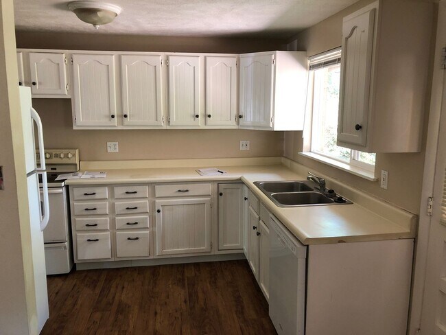 Foto del edificio - FALL PRE-LEASE! 5 Bed 3.5 Bath House In South Boulder!