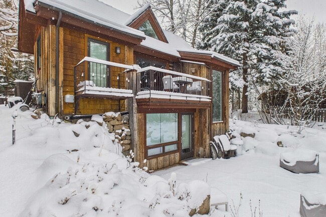 Foto del edificio - 117 Neale Ave