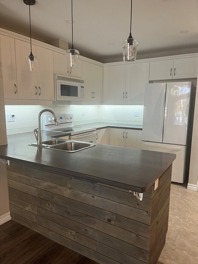 Photo du bâtiment - 145 3rd St