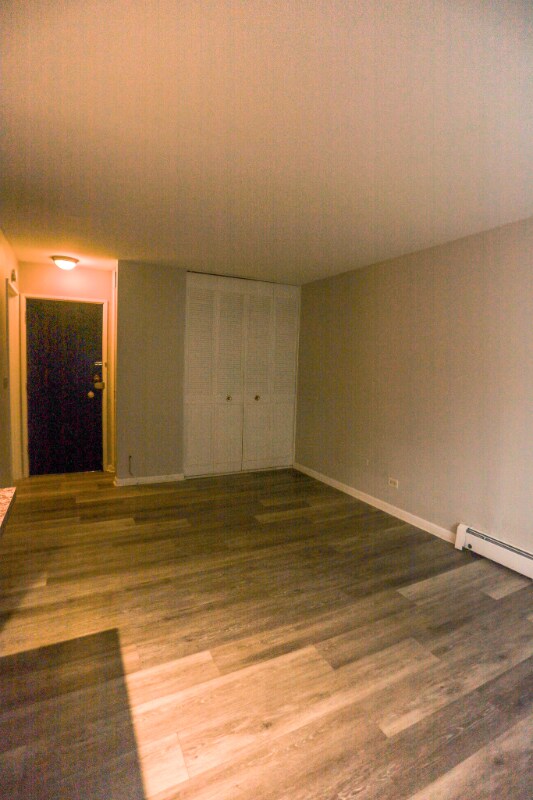 Foto del edificio - 535 W Briar Pl