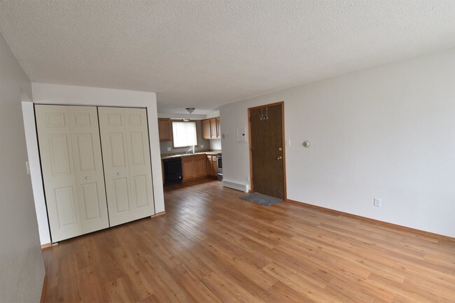 Building Photo - 890 33rd Ave