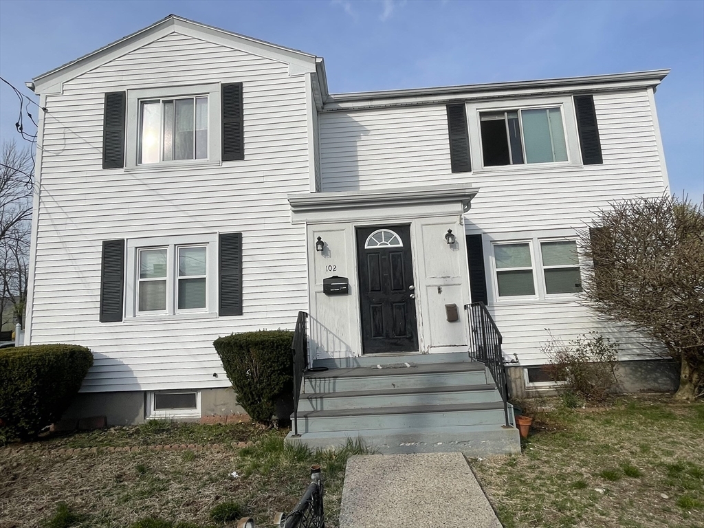 Primary Photo - 102 Faraday St