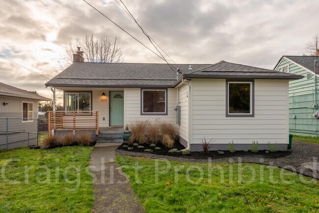 Building Photo - 4635 S Austin St