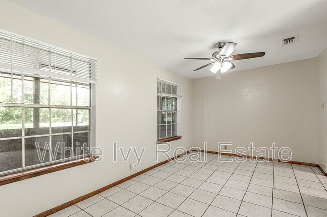 Building Photo - 4640 FM1374