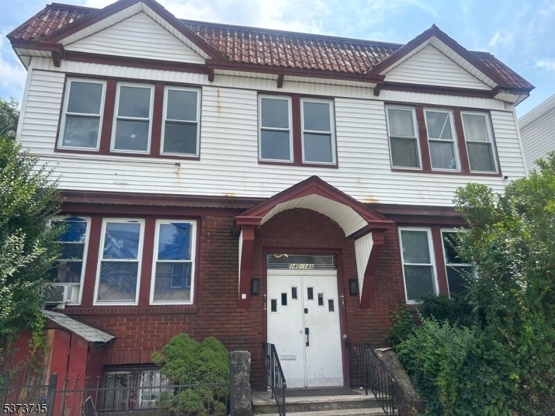 Foto del edificio - 140 Leslie St