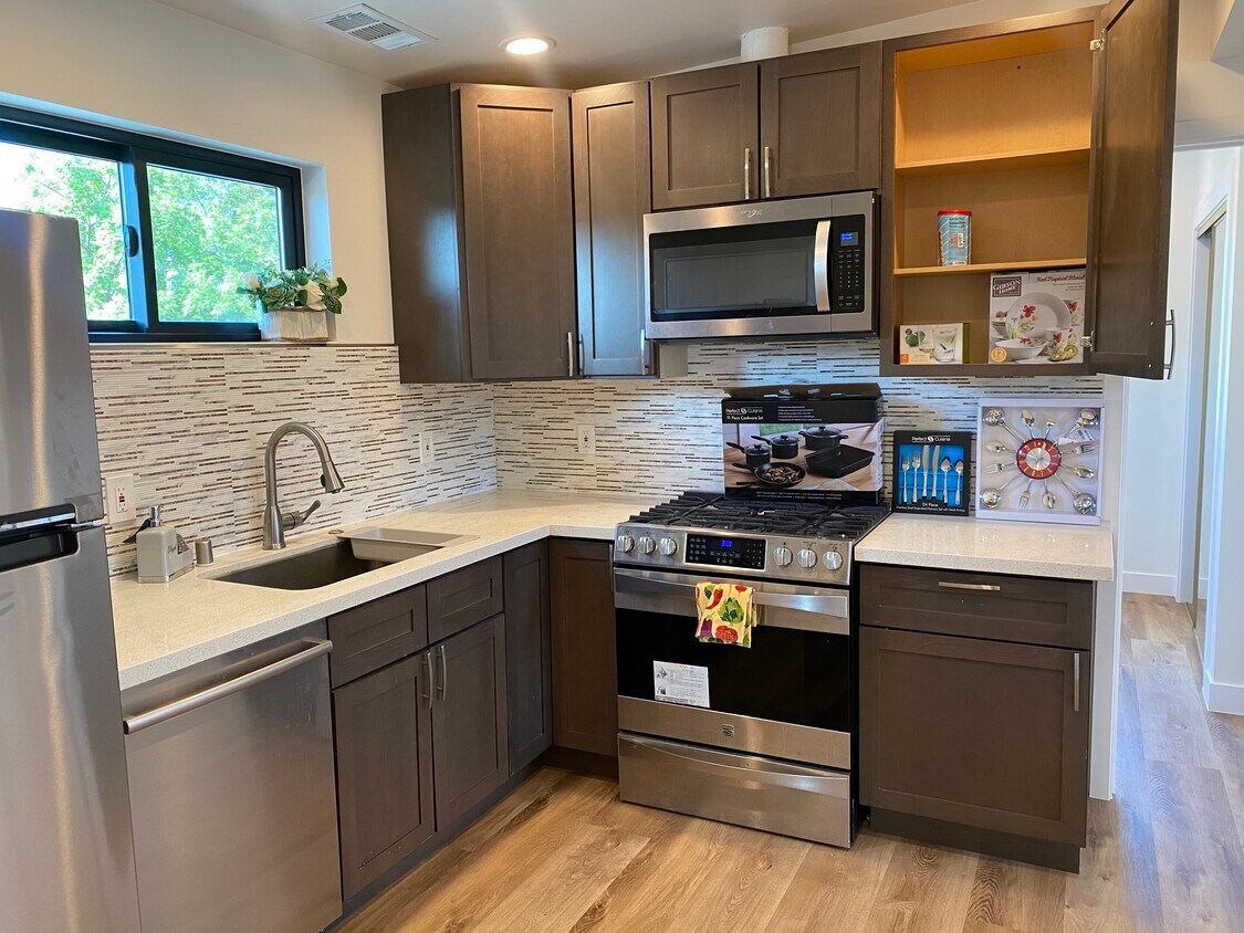 Foto principal - 397 N Murphy Ave