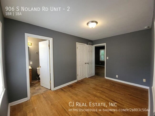 Building Photo - 906 S Noland Rd