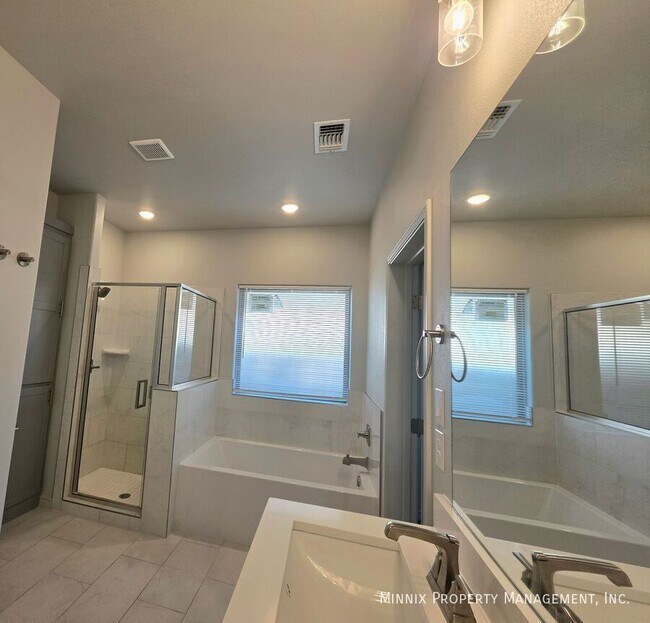 Foto del edificio - 2105 Congress Rd