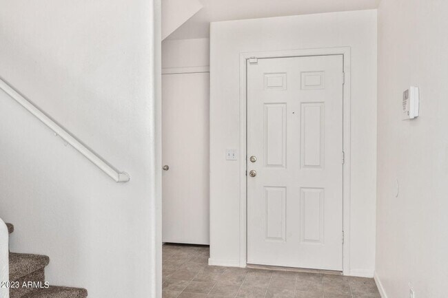 Foto del edificio - Spacious 3 bed, 2.5 bath in Maricopa