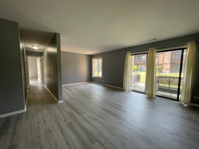 Foto del edificio - 1655 Dover Ct