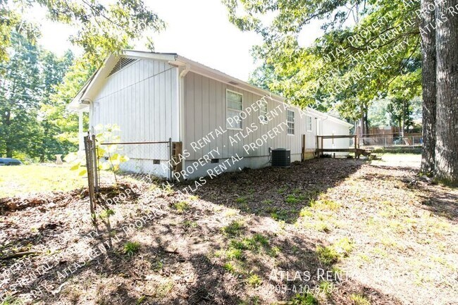 Foto del edificio - 7436 Hitching Post Dr