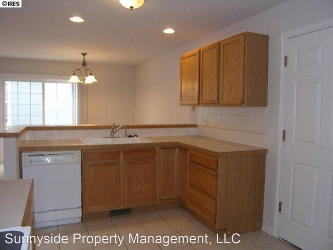 Building Photo - 3 br, 2.5 bath House - 417 Sierra Avenue