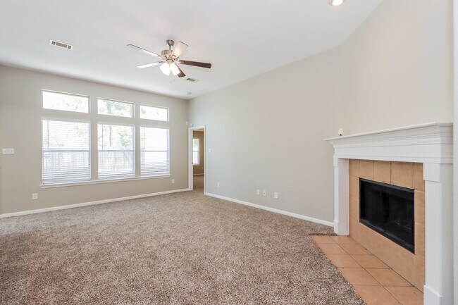 Foto del edificio - 4515 Bridgevillage Dr
