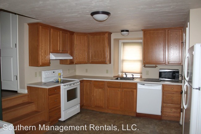 Building Photo - 2 br, 1.5 bath House - 11117 Short Cut Rd.