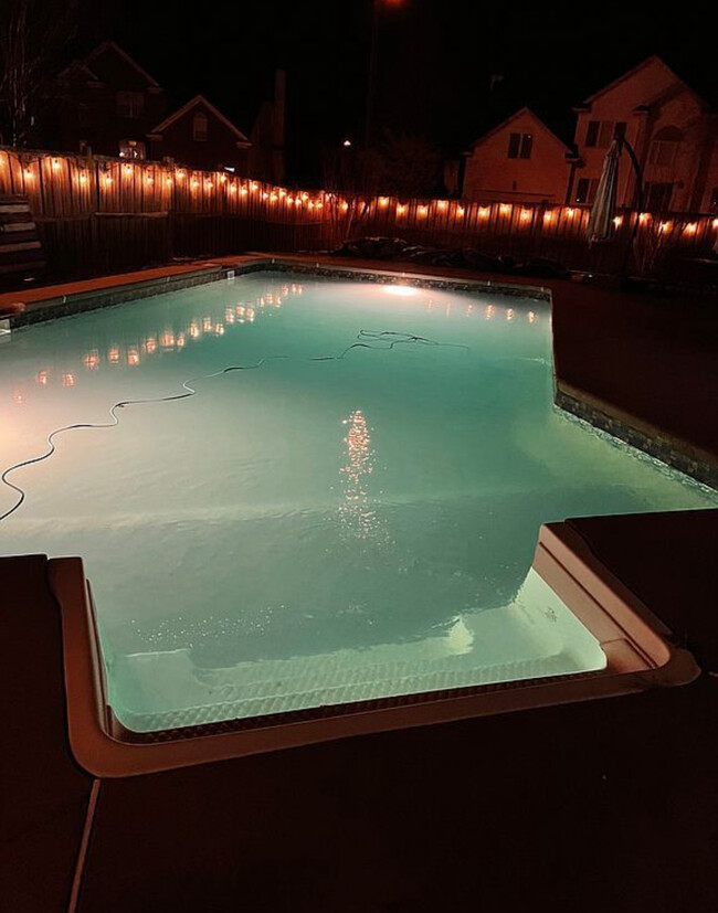 Night pool - 955 Artisan Ave