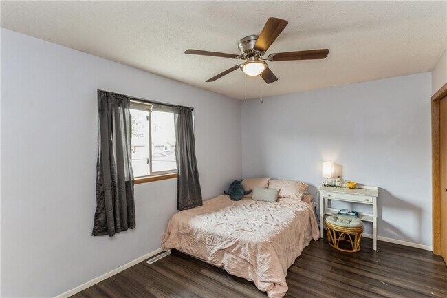 Foto del edificio - 941 Grand Avenue Ct
